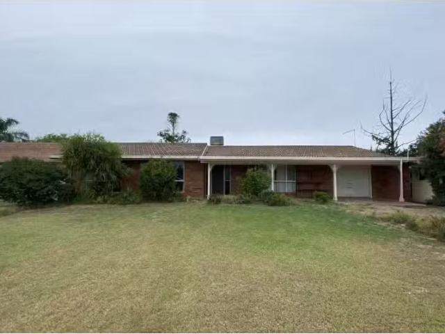 Rental! 3 BR 3 Cummins Avenue, Moree House for rent Listed by.