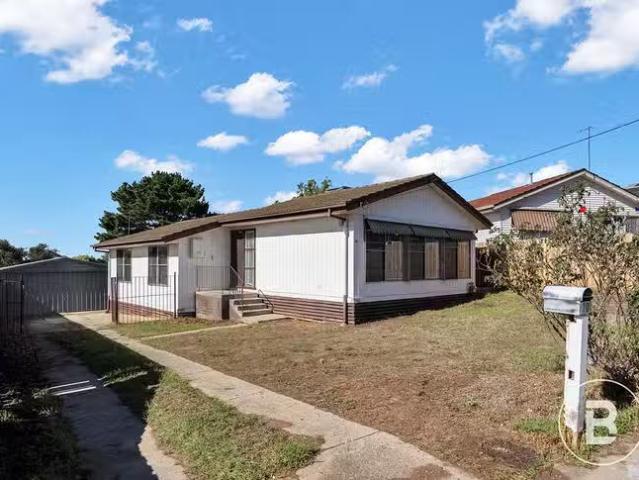 Deal! 3 BR 10 Shea Street, Bacchus Marsh, VIC 3340