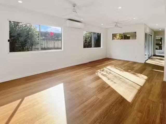 For Rent! 3 BR 1/13 Timbertop Street, BUDERIM, QLD 4556 Hous.