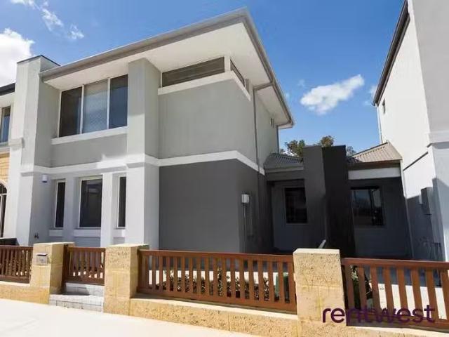 Cozy 3 BR 11 Quendamia Lane, Mandurah, WA 6210