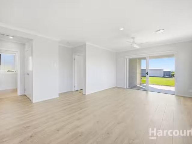 Charming 3 BR 11 Windjammer Circuit, RIVER HEADS, QLD 4655 H.