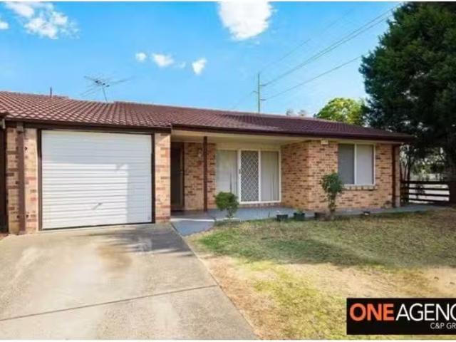 Cheap 3 BR 1/1A Warwick Street, MINTO Apartment for rent List.