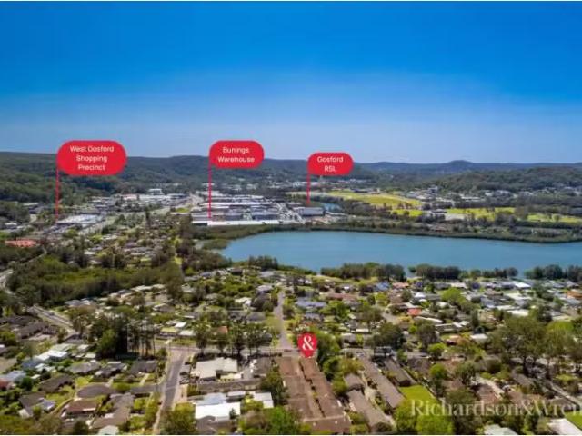 Unique 3 BR 1/223 225 Brisbane Water Drive, Point Clare Apartm.