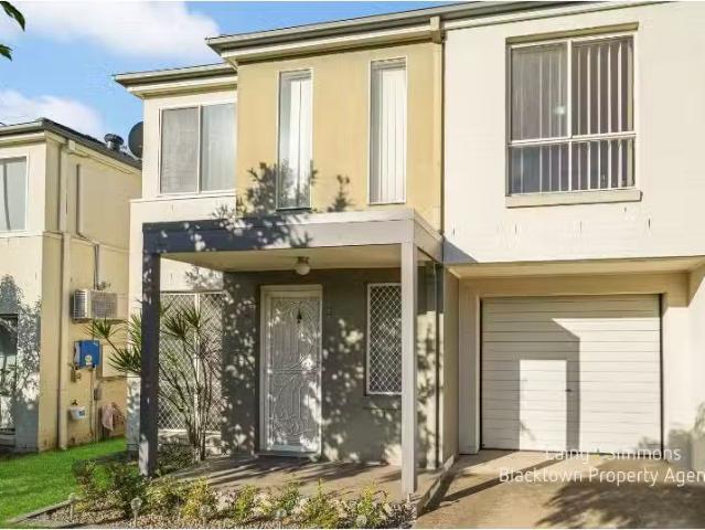 Cozy 3 BR 12 Bandicoot Drive, Woodcroft Townhouse for rent Li.