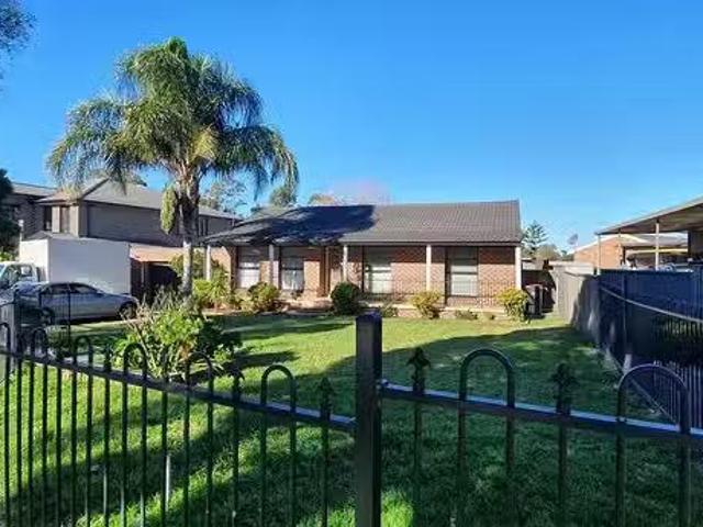 Cozy 3 BR 12 Keeden Place, Bonnyrigg, NSW 2177