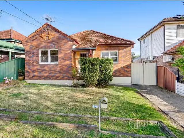 Cozy 3 BR 12 Hansen Avenue, Earlwood House for rent Listed by.