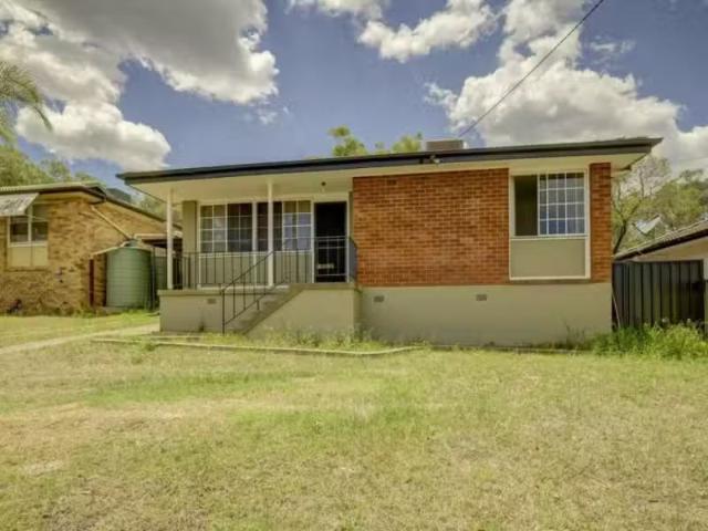 Cozy 3 BR 12 Mountview Crescent, OXLEY VALE House for rent Li.