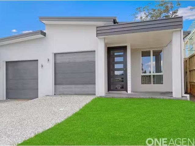 Unique 3 BR 12A Octagonal Rise, Port Macquarie Townhouse for r.