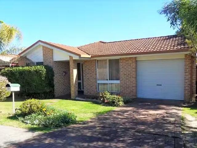Cheap 3 BR 13 Blueridge Drive, Blue Haven, NSW 2262 House fo.