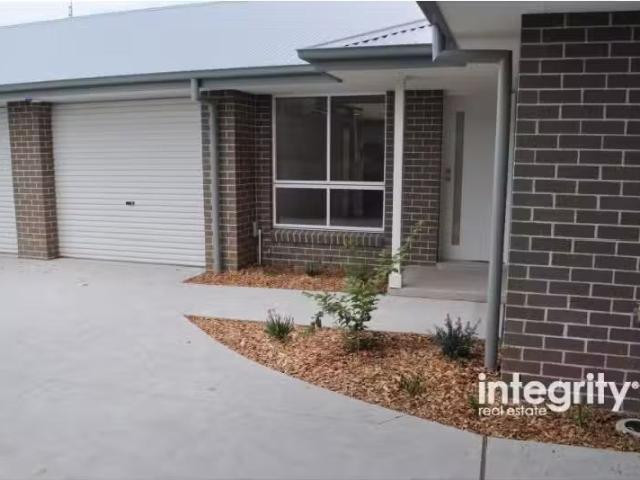 Rental! 3 BR 13B Junction Street, Nowra House for rent Listed.