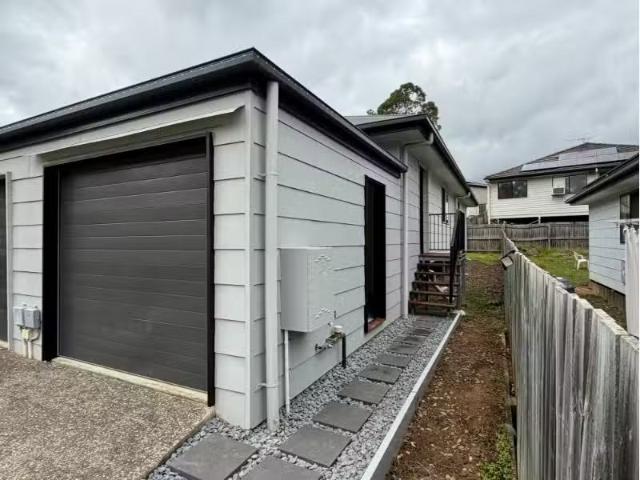 Rental! 3 BR 14B Brugha Close, COLLINGWOOD PARK Townhouse for.
