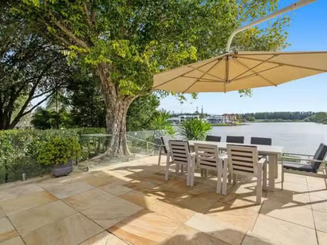 For Rent! 3 BR 150/125 Santa Cruz Boulevard, Clear Island Wate.