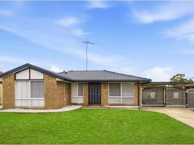Just in! 3 BR 15 Aquila Place, ERSKINE PARK House for rent Li.