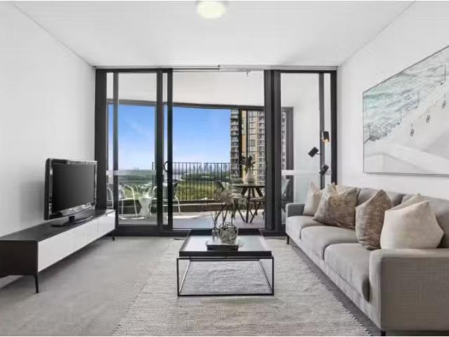 Just in! 3 BR 1607/10 Burroway Road, Wentworth Point Apartment.