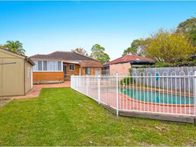 Cheap 3 BR 17 Farran Street, Lane Cove House for rent Listed.