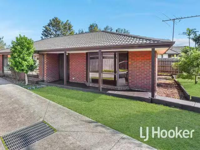 Deal! 3 BR 1/7 Sarah Place, Hampton Park, VIC 3976