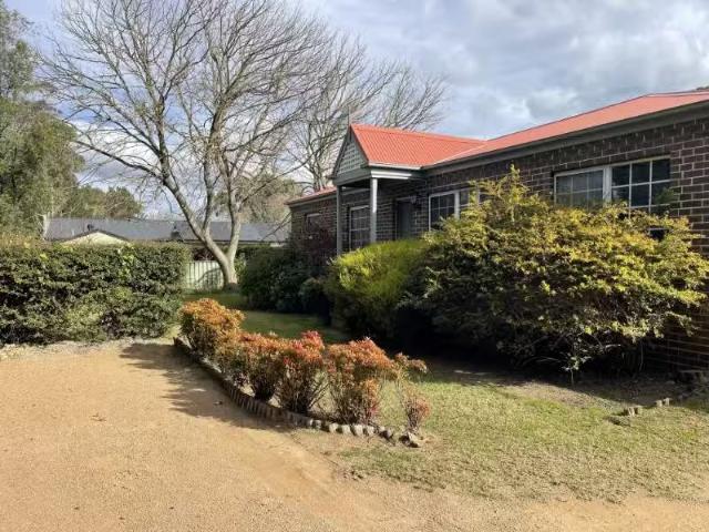 Unique 3 BR 17b Price Street, BOWRAL House for rent Listed by.