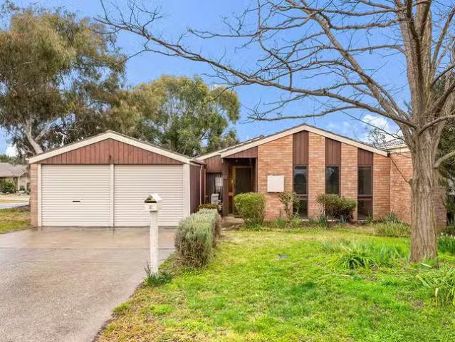 For Rent! 3 BR 18 Le Souef Crescent, Florey, ACT 2615
