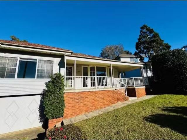Nice 3 BR 18 Neilson Avenue, Peakhurst House for rent Listed.