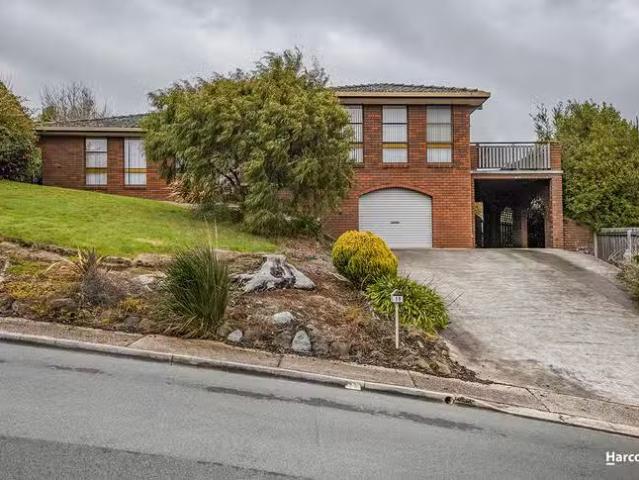 Cozy 3 BR 19 Kalina Crescent, Park Grove, TAS 7320