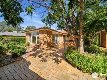 New 3 BR 19A Loftus Street, Yarralumla Townhouse for rent Lis.