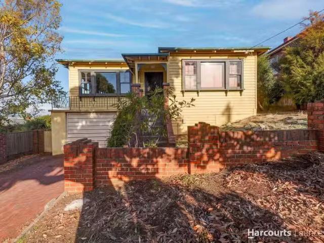 Just in! 3 BR 1 Delamere Crescent, TREVALLYN, TAS 7250 House.