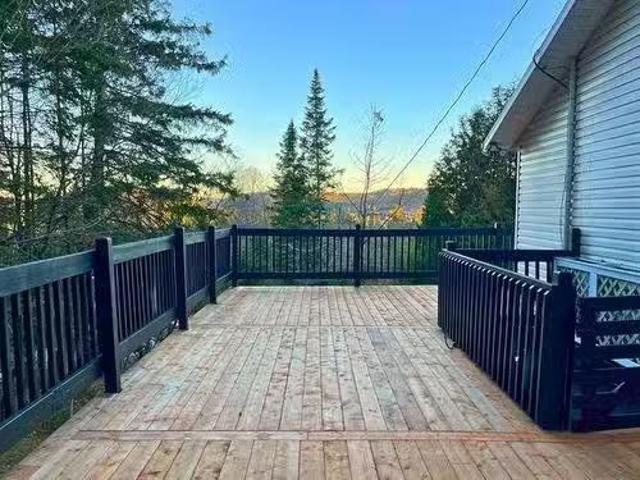 Cozy 3 BR 2070 Rue Wilfrid, Val David, QC, J0T 2N0 house for.