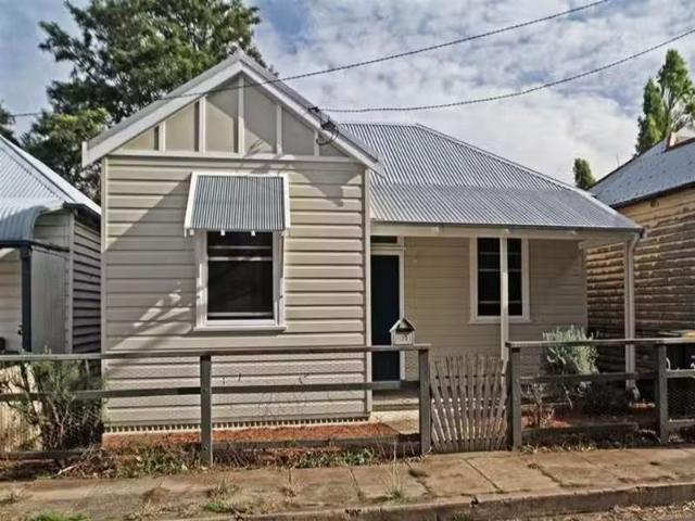 Deal! 3 BR 20 Denman Street, Maitland House for rent Listed b.