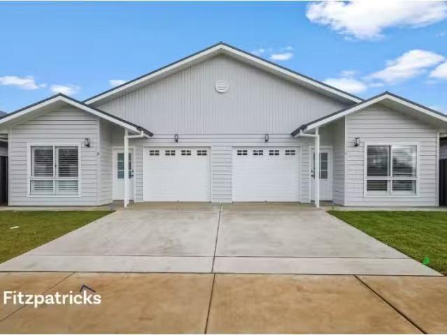 For Rent! 3 BR 2/12 Bottlebrush Place, Lake Albert Apartment f.