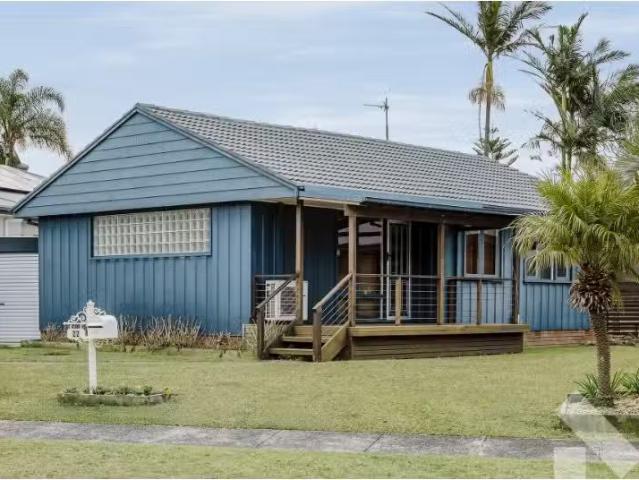 Cozy 3 BR 22 Sellers Crescent, Bellambi House for rent Listed.