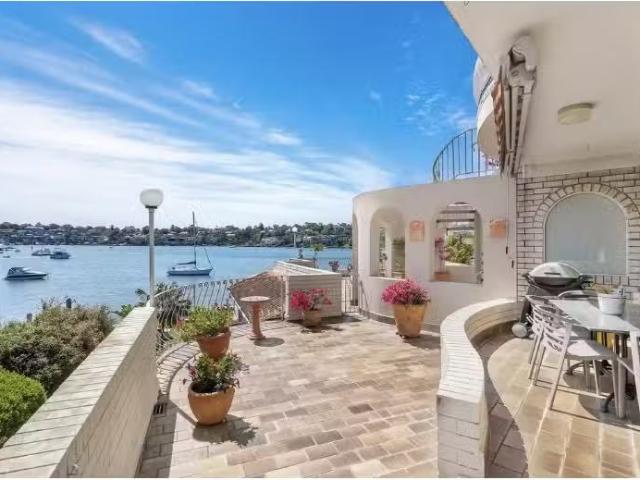 Rental! 3 BR 2/2A Wolseley Street, Drummoyne Apartment for ren.