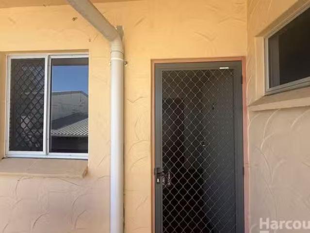Just in! 3 BR 2/38 40 Clyde Street, Kempsey, NSW 2440 Unit f.