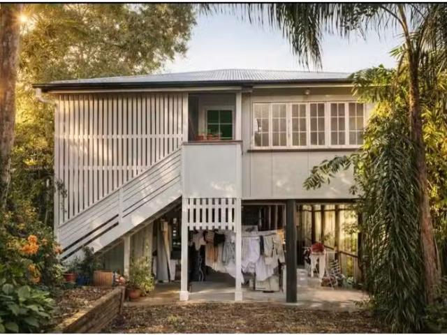Cozy 3 BR 2/4 Laura street, HIGHGATE HILL House for rent List.