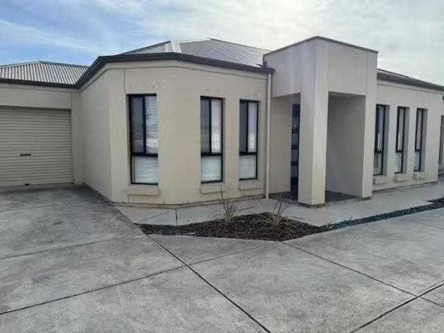 Charming 3 BR 2/50 Seaton Terrace, Seaton, SA 5023