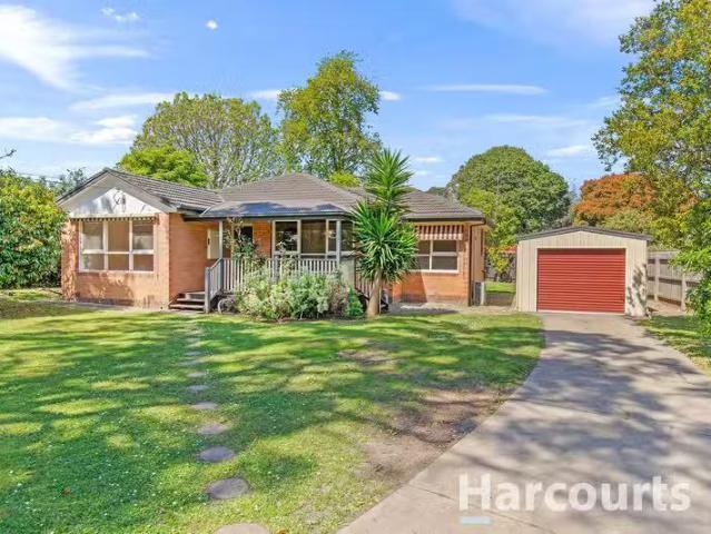 Charming 3 BR 25 Janet Street, BORONIA, VIC 3155 House for R.