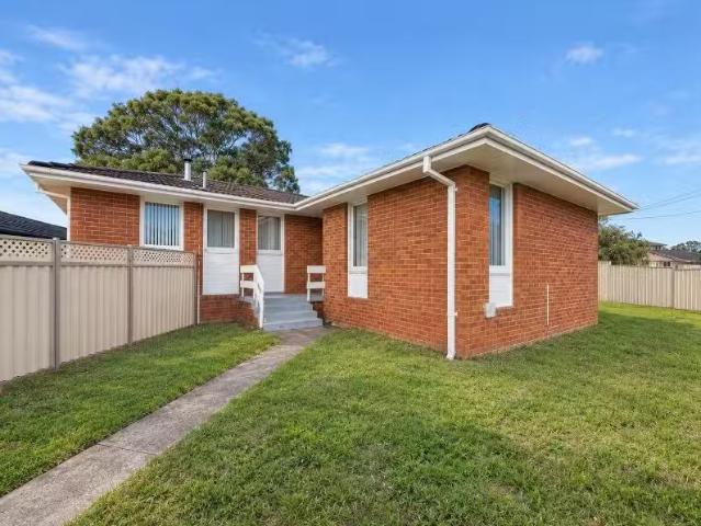 New 3 BR 29 Stevenage Road, Hebersham House for rent Listed b.