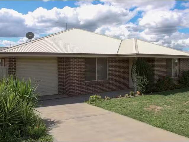 Unique 3 BR 2 Maher Place, MUDGEE House for rent Listed by Ch.