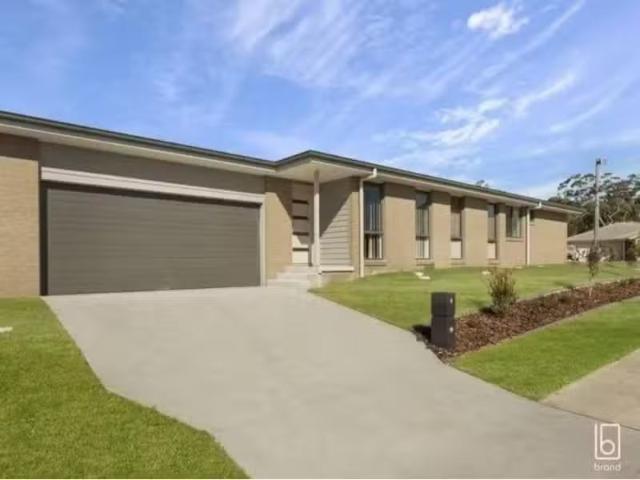 Unique 3 BR 2B Regatta Way, SUMMERLAND POINT House for rent L.