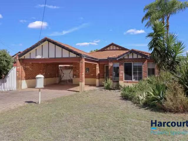 Just in! 3 BR 2C Nabawa Street, RIVERTON, WA 6148 House for.