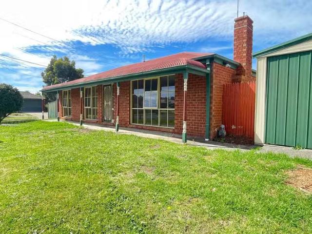 New 3 BR 30 Allemby Drive, CRANBOURNE WEST, VIC 3977 House f.