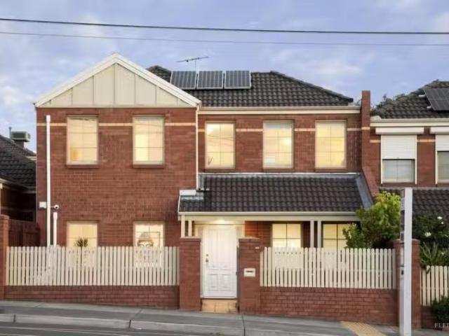 Nice 3 BR 3/102 106 Thompsons Road, Bulleen VIC 3105 Townhou.