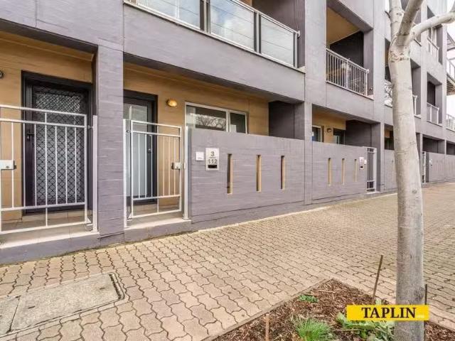 Just in! 3 BR 3/112 Gilbert Street, ADELAIDE Townhouse for ren.