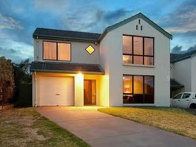 Nice 3 BR 3/58 Esplanade, Christies Beach, SA 5165