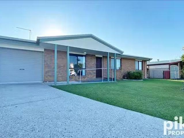 Just in! 3 BR 35 Carmela Crescent, Morayfield, QLD 4506