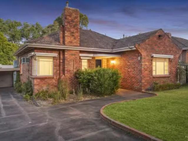 Unique 3 BR 37 Monash Street, Box Hill South VIC 3128 House.