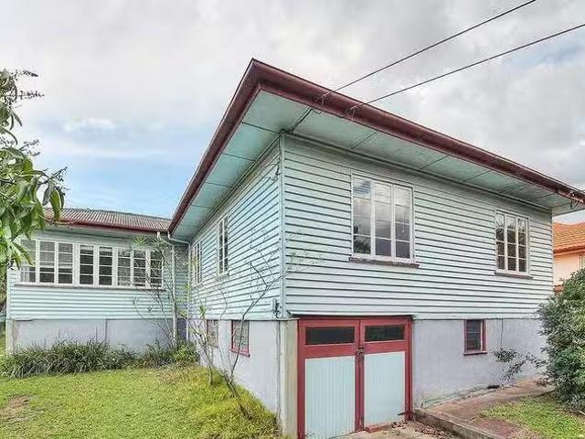 Unique 3 BR 380 Musgrave Road, Coopers Plains, QLD 4108