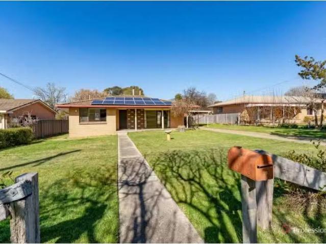 Unique 3 BR 38 Murray Avenue, Armidale House for rent Listed.