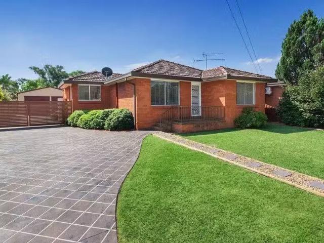 Rental! 3 BR 39 Douglas Street, Richmond House for rent Liste.