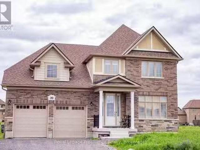 Just in! 3 BR 39 East Vista Terrace, Quinte West Murray Ward.
