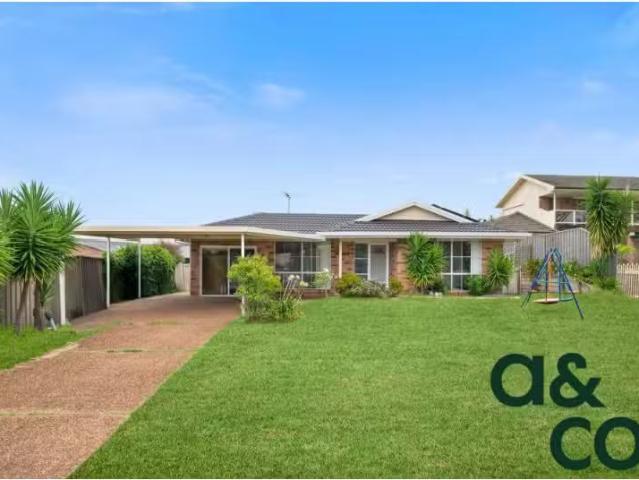 Cheap 3 BR 7 Wirraway Street, RABY House for rent Listed by C.